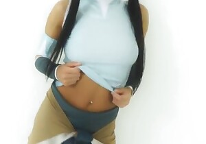 Tatted-up sporty slut shows her body and cums quick