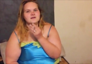 Sensual brunette is swallowing his juicy semen down on the knees